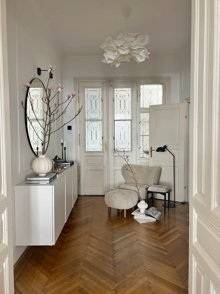 @interiorbygini - here it shows how beautifully designer pieces such as the Little Petra chair from &tradition, the Louise Roe vases and the Carl Hansen & Son lamp is combined with furniture from IKEA. 
